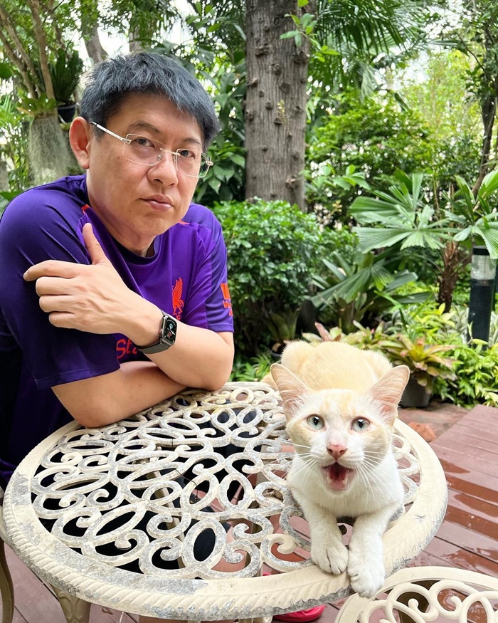 เอ็นดู...สรยุทธ จากคนกลุ้มใจเจอแมวจร ล่าสุดถือตะกร้าตามหา ตกเป็นทาสเต็มตัว !